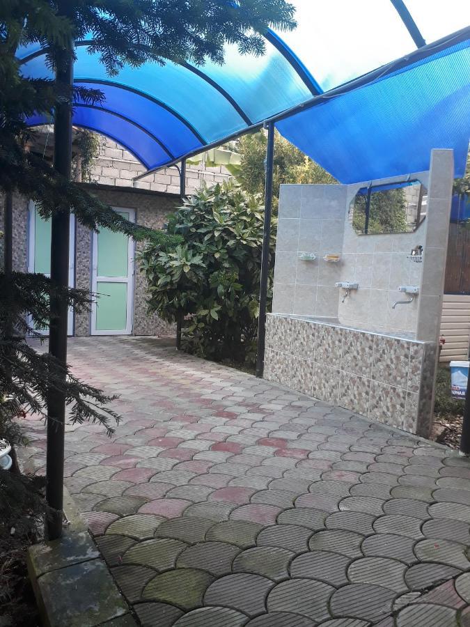 加格拉 Гостевой Дом У Левы酒店 外观 照片